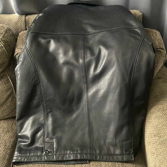 Leather jacket - Picture 5 of 5